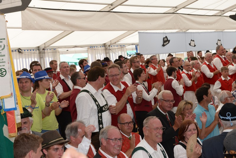 n_Fahneneinzug Bild-131 - DSC_3384.jpg